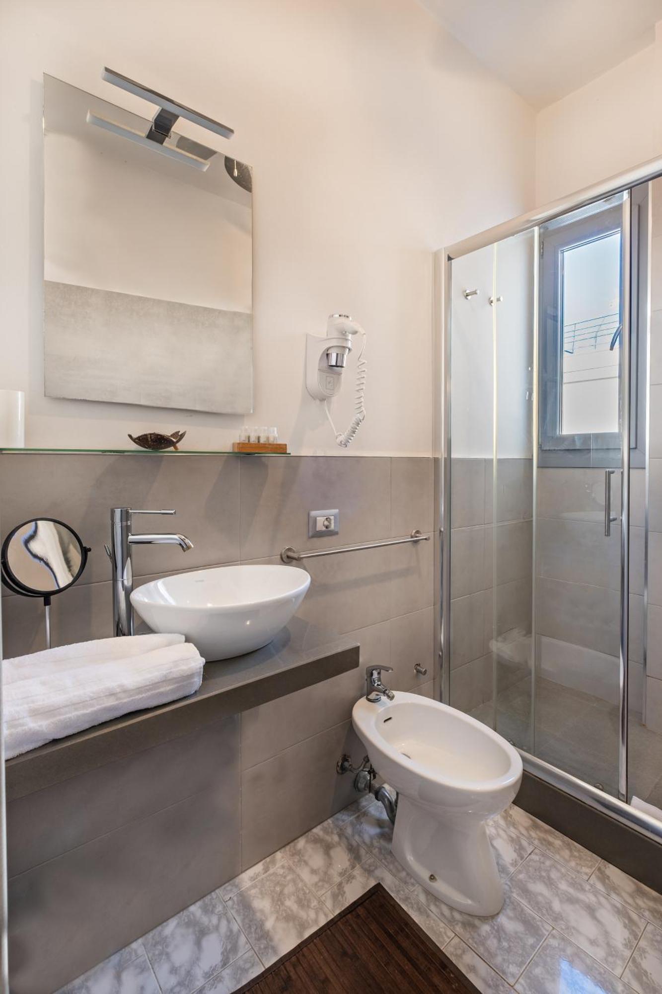 Penthouse Station Luxury Apts Le Dimore 布林迪西 外观 照片